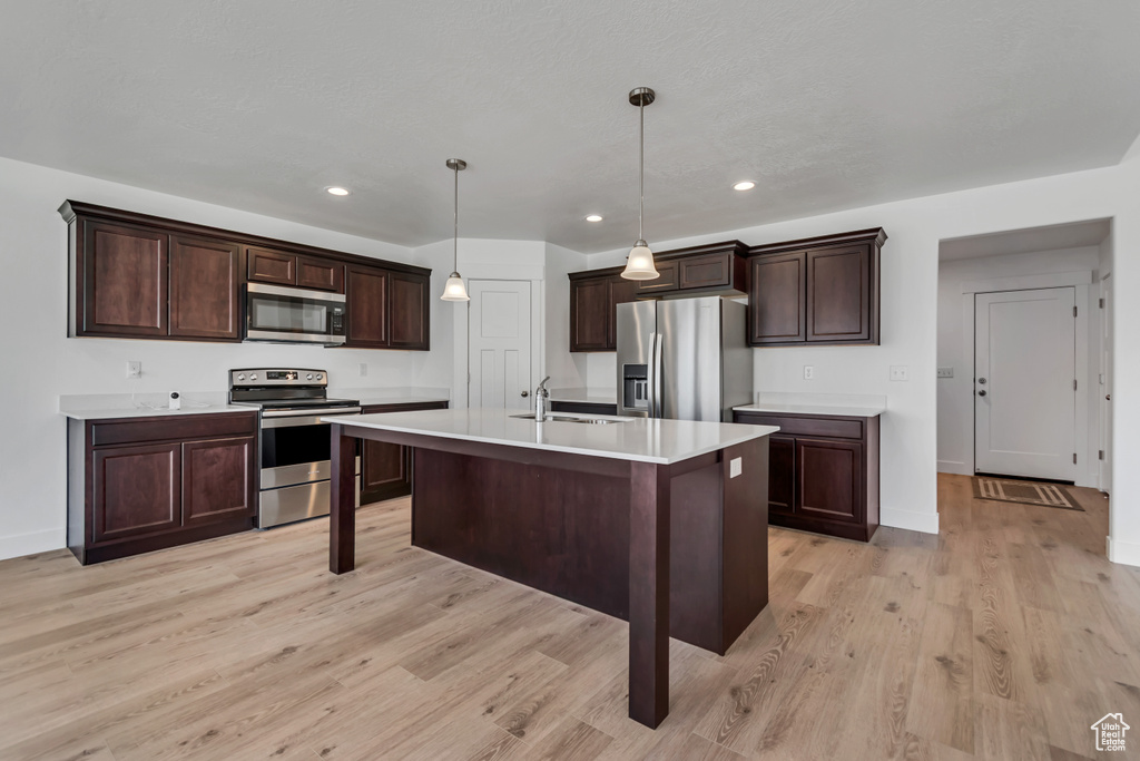 188 E BRUIN DR Eagle Mountain, UT 84005