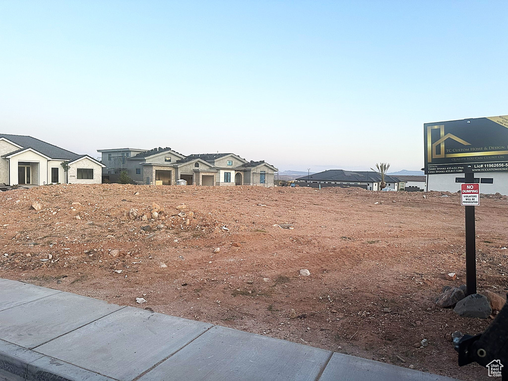 View of yard with a residential view