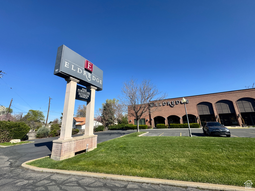 Exterior details with a parking lot