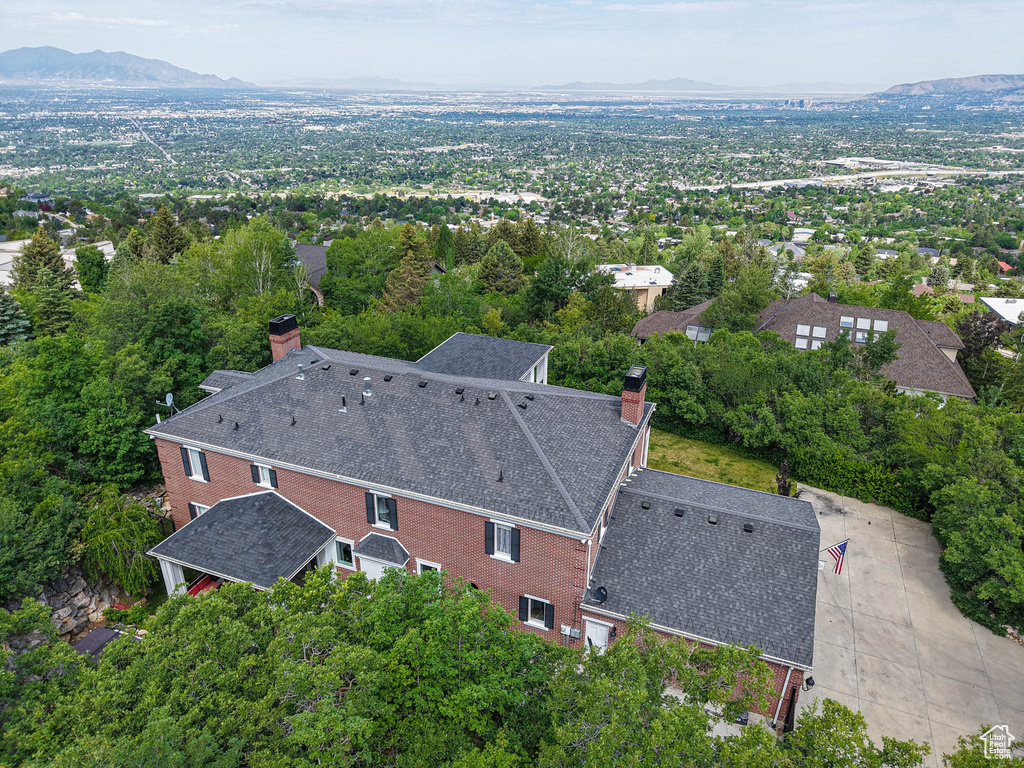Bird's eye view of a mountainous background