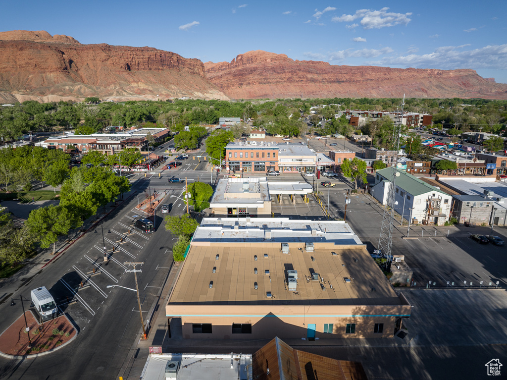 Drone / aerial view featuring a mountain view