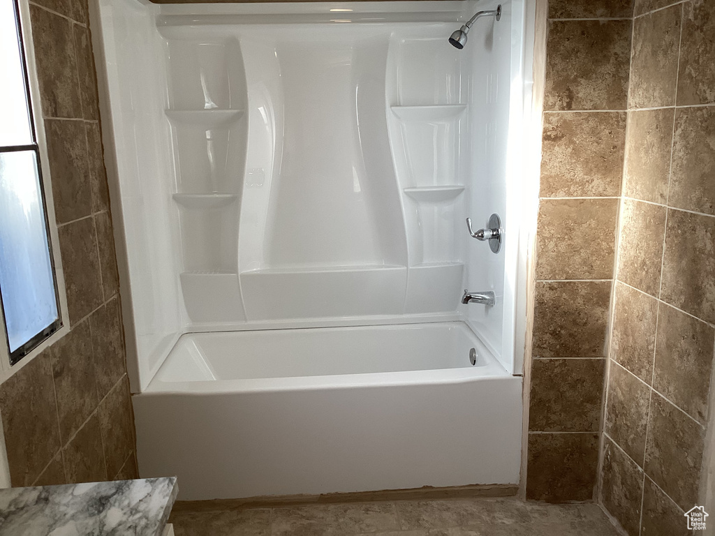 Full bath with tub / shower combination