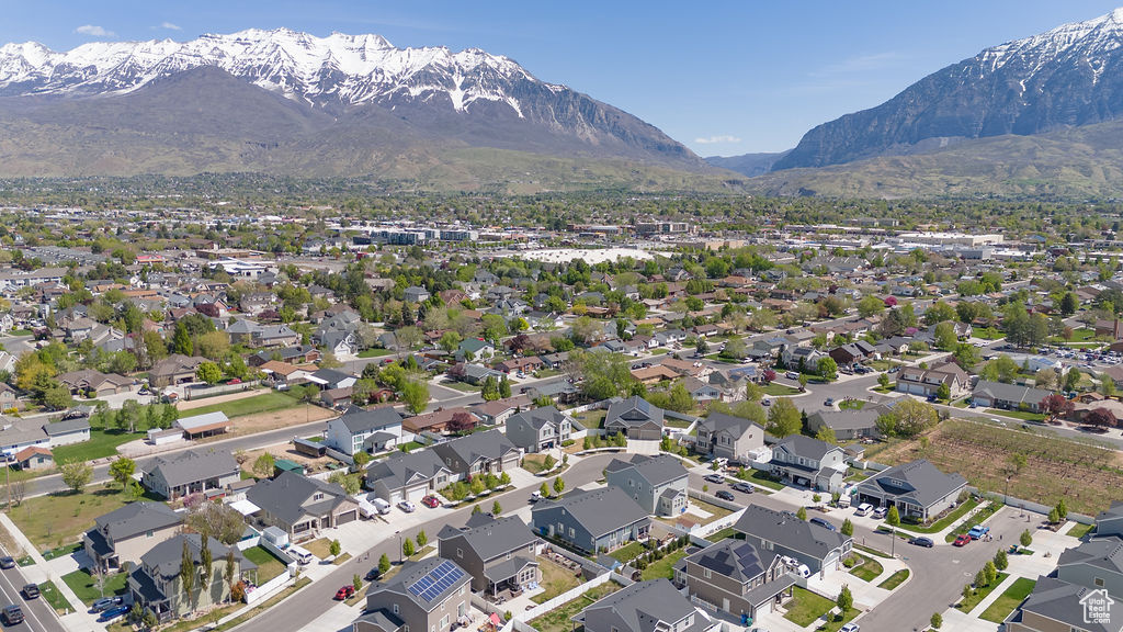 Bird's eye view featuring a residential view and a mountain view
