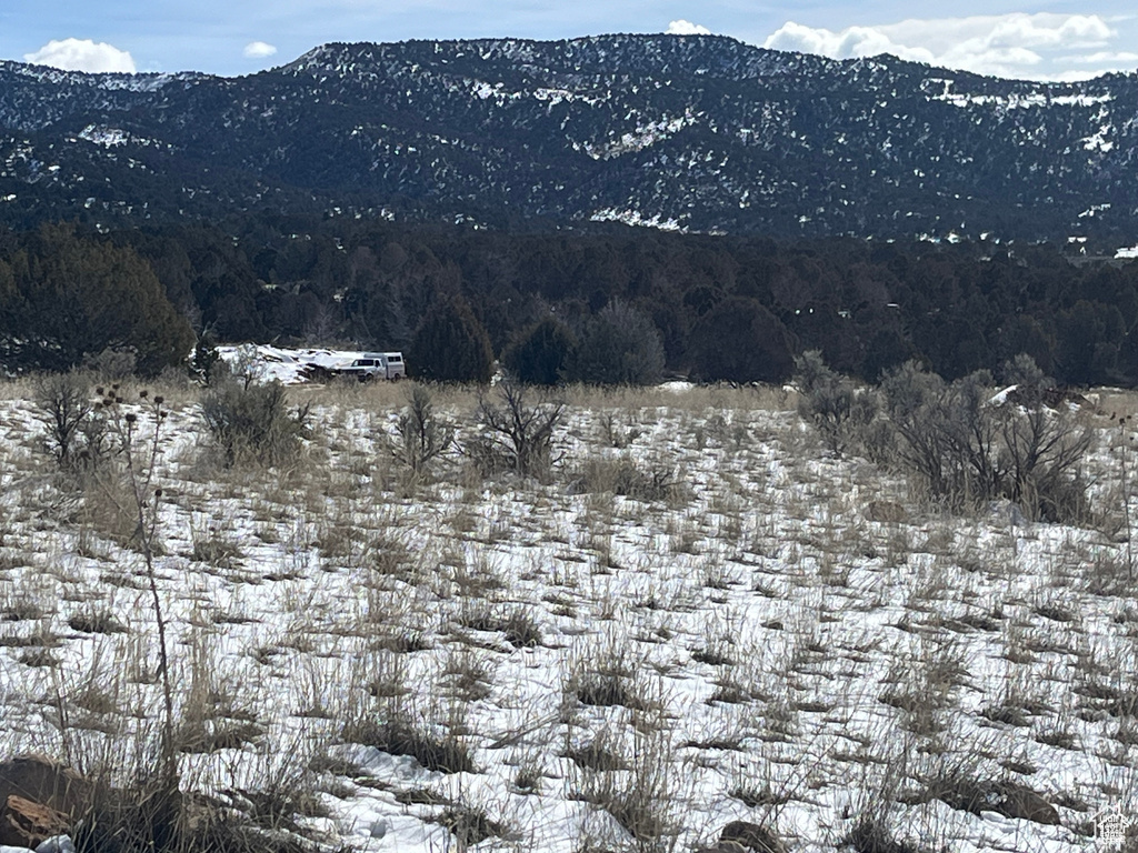 View of mountain feature