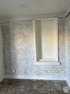 Room details with baseboards