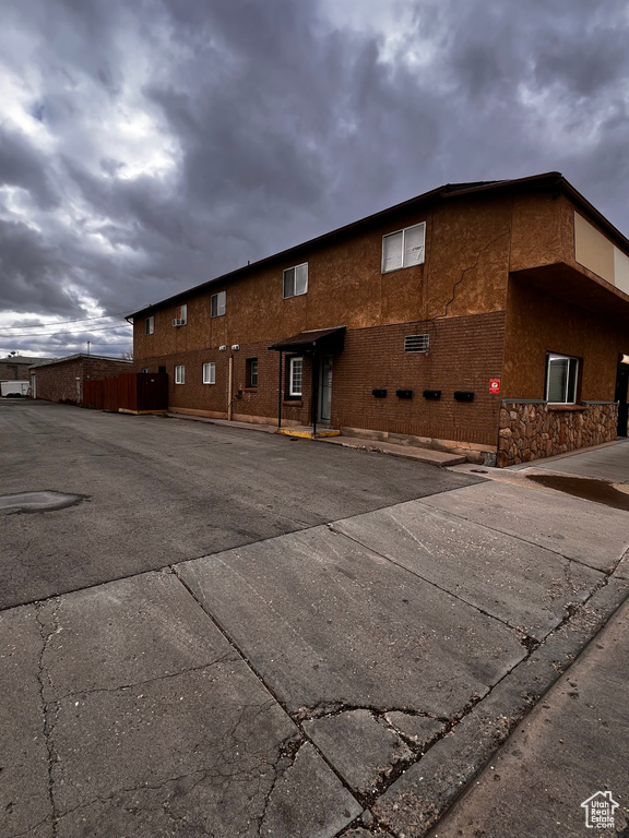 View of home's exterior