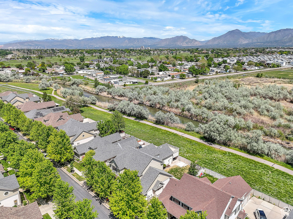 Aerial perspective of suburban area with mountains