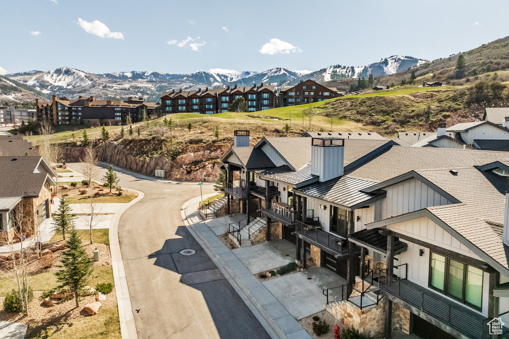 Bird's eye view with a residential view and a mountain view