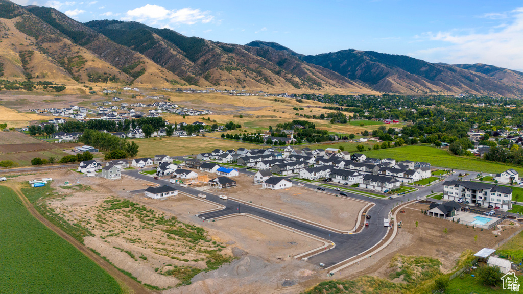 Bird's eye view with a mountain view