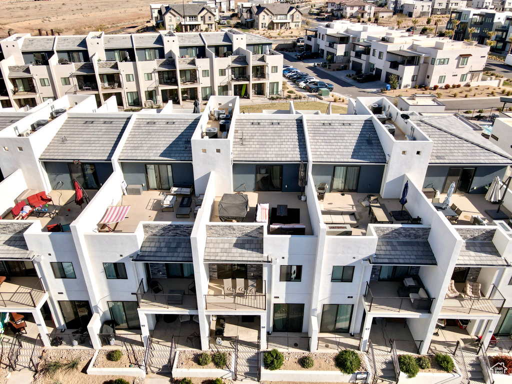 Bird's eye view with a residential view