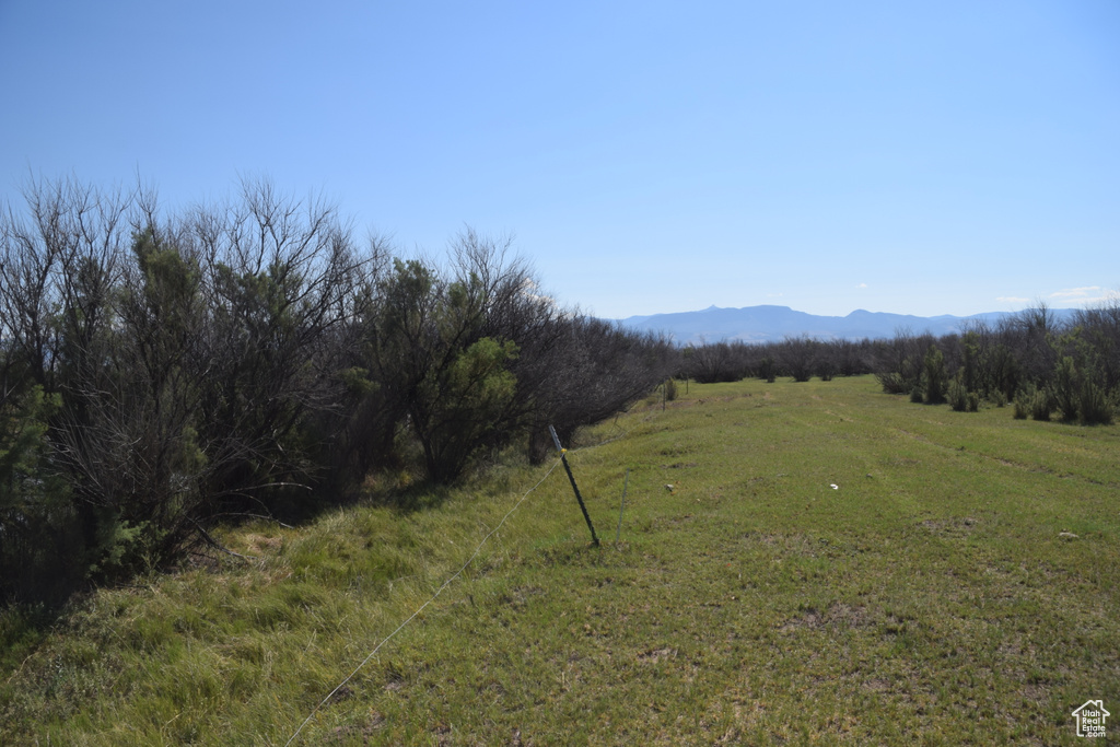 View of mountain feature