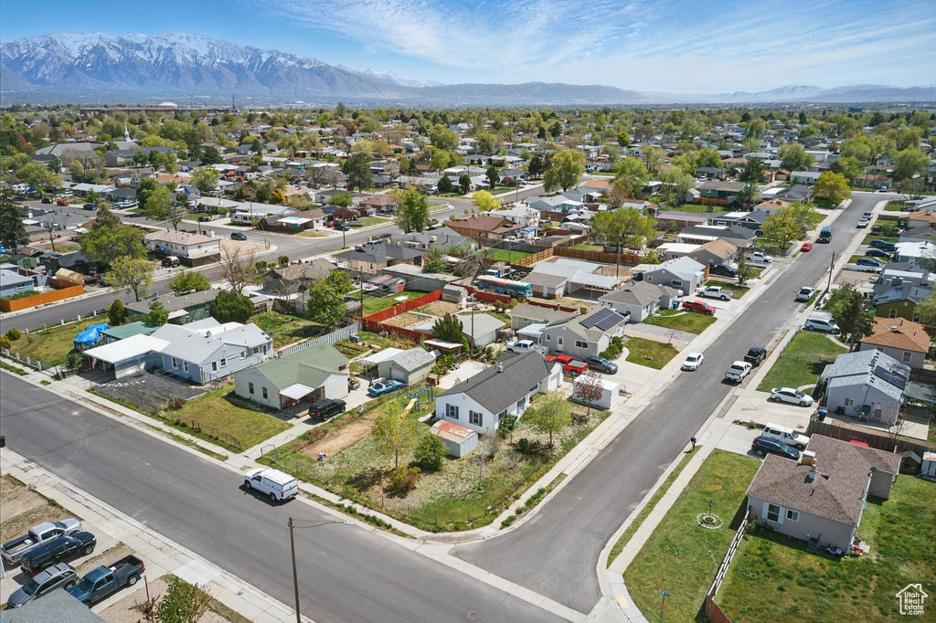 Bird's eye view with a residential view and a mountain view
