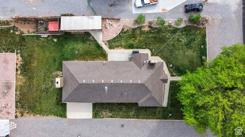 Birds eye view of property
