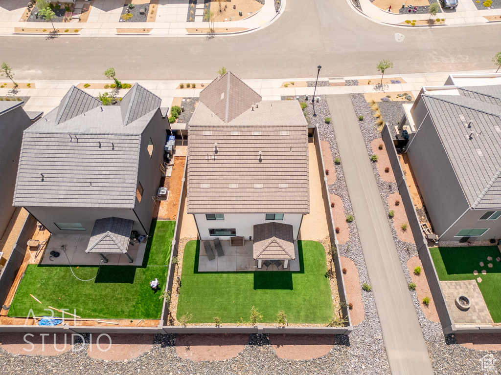 Birds eye view of property featuring a residential view
