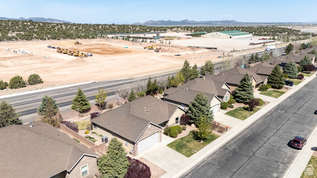Drone / aerial view featuring a mountain view