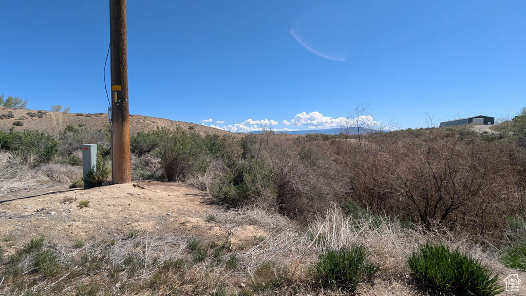View of mountain feature