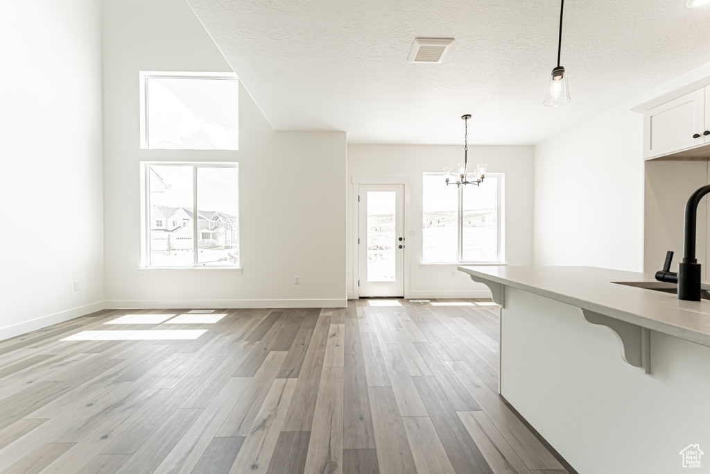 Photo 4 for MLS #2080986 at 613 W Purple Velvet Ln #2318