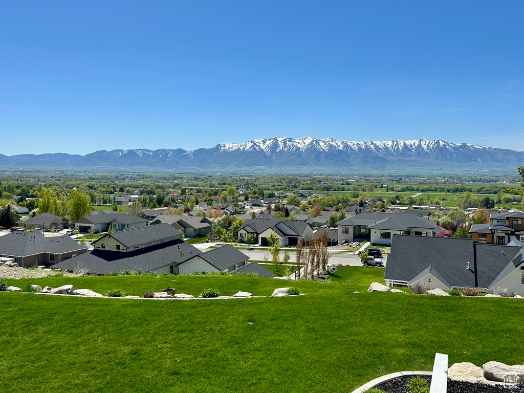 View of mountain feature featuring a residential view