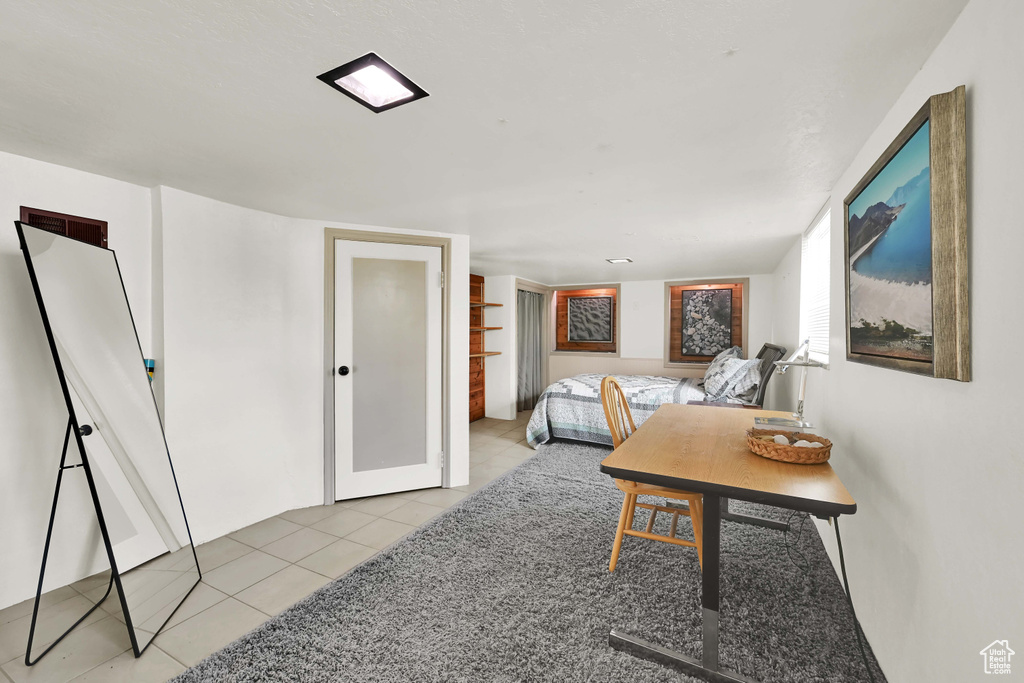Dining room featuring tile patterned floors