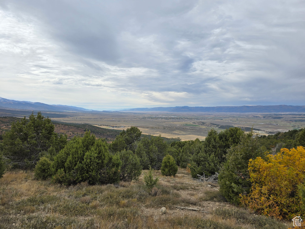View of mountain feature