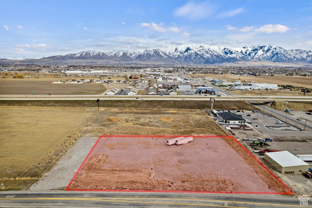 Drone / aerial view featuring a mountain view
