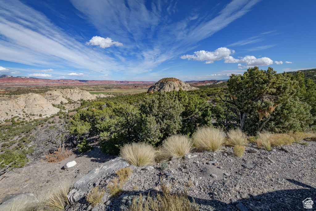 View of mountain feature
