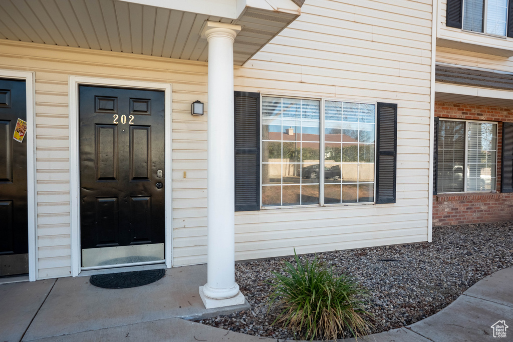 Property entrance featuring a porch