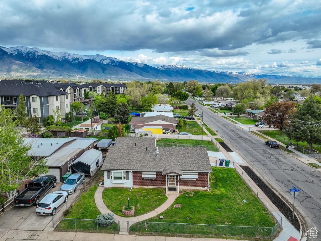 Drone / aerial view featuring a residential view and a mountain view
