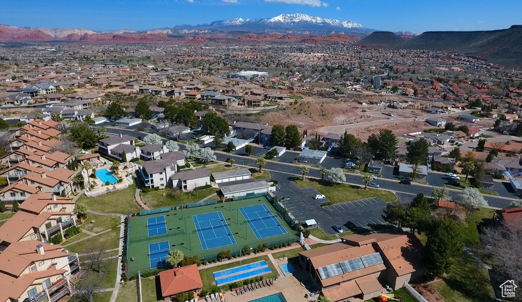 Bird's eye view with a residential view and a mountain view
