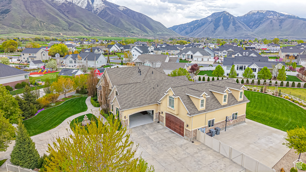 Bird\\\\\\\'s eye view with a residential view