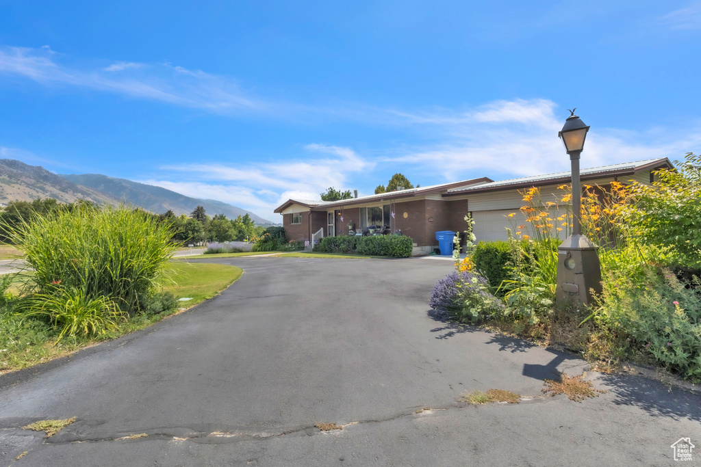982 ORCHARD DR River Heights, UT 84321