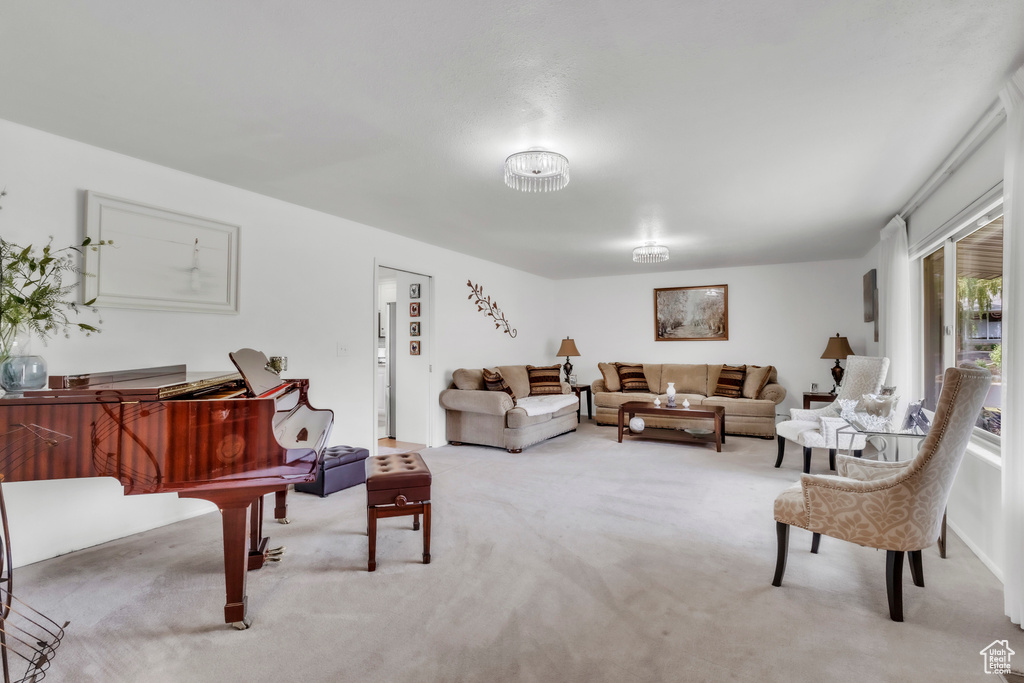 982 ORCHARD DR River Heights, UT 84321