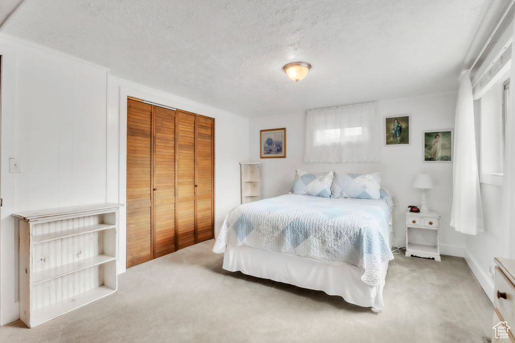 982 ORCHARD DR River Heights, UT 84321