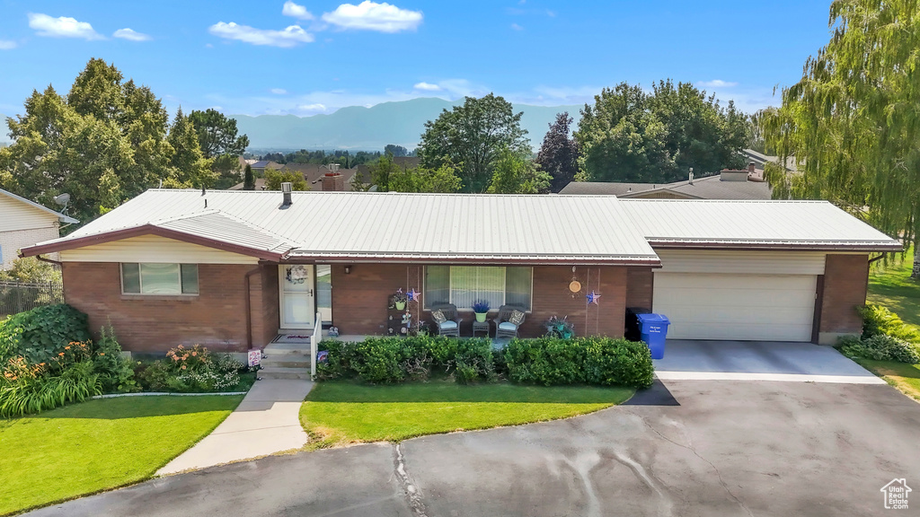 982 ORCHARD DR River Heights, UT 84321