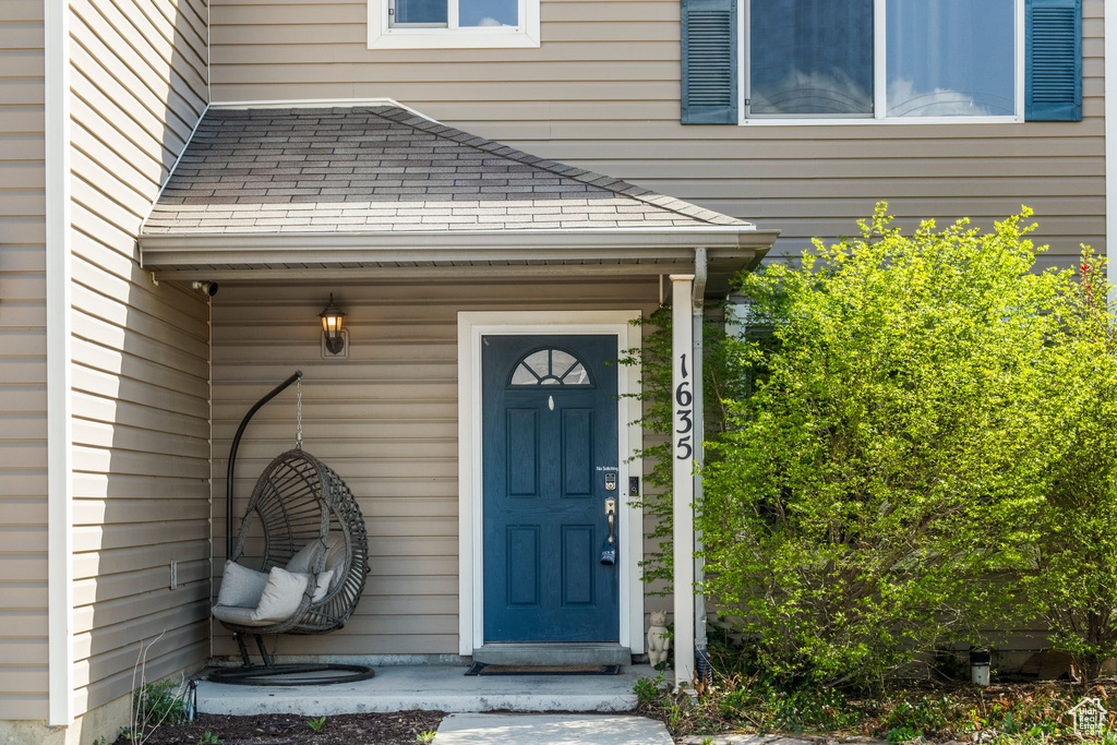 View of property entrance