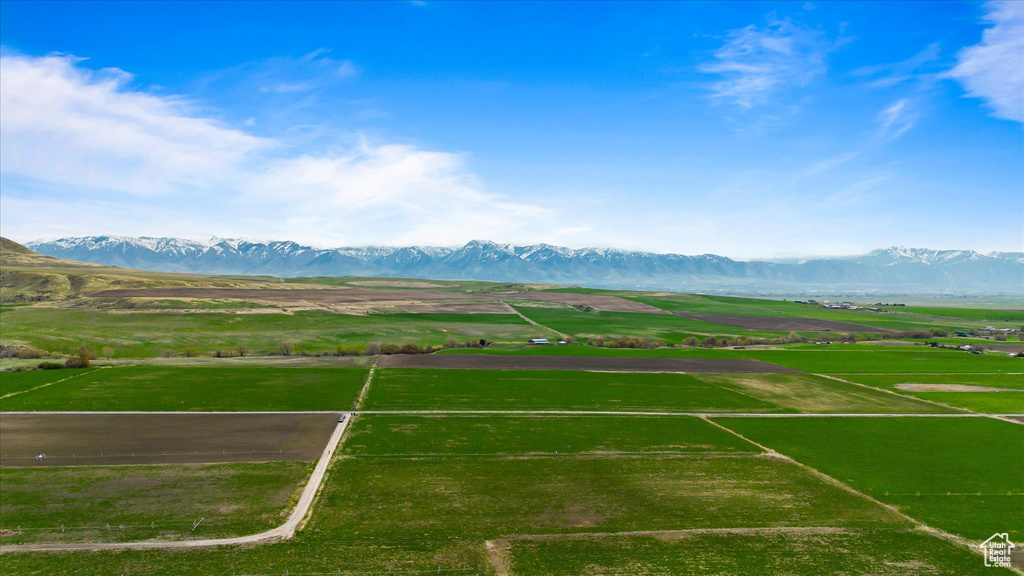 View of mountain feature