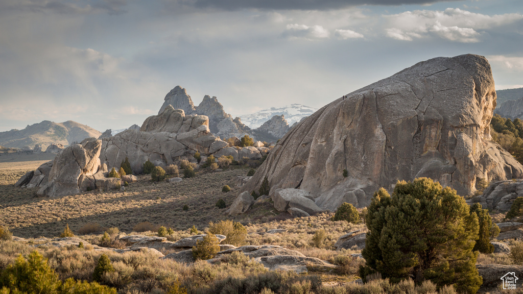 View of mountain feature