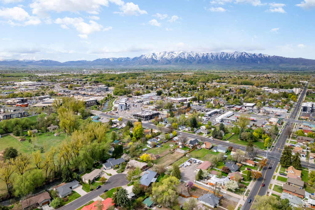Bird\\\\\\\'s eye view featuring a mountain view