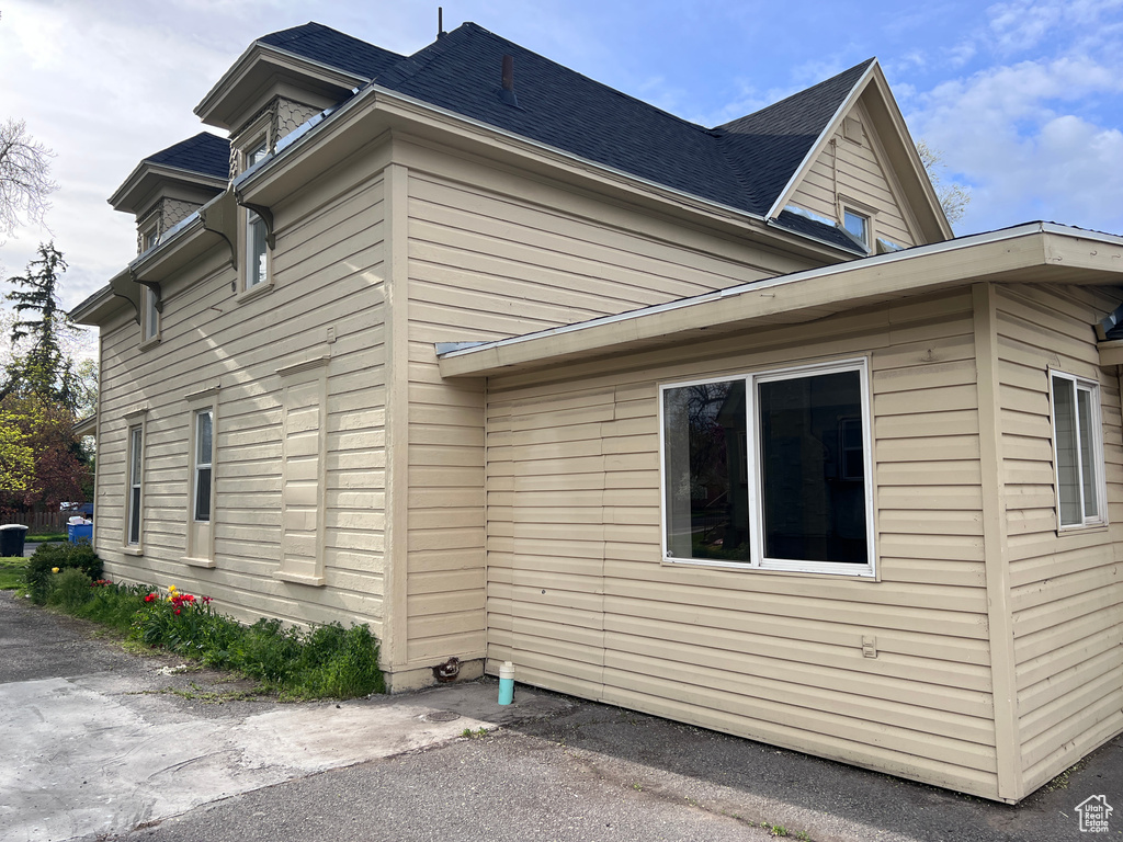 View of property exterior