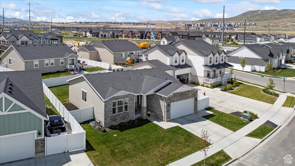 Bird\\\\\\\'s eye view featuring a residential view and a mountain view