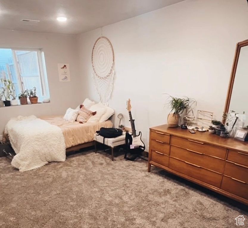 Bedroom with carpet floors