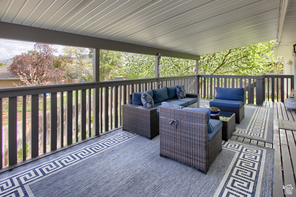 Deck with outdoor lounge area