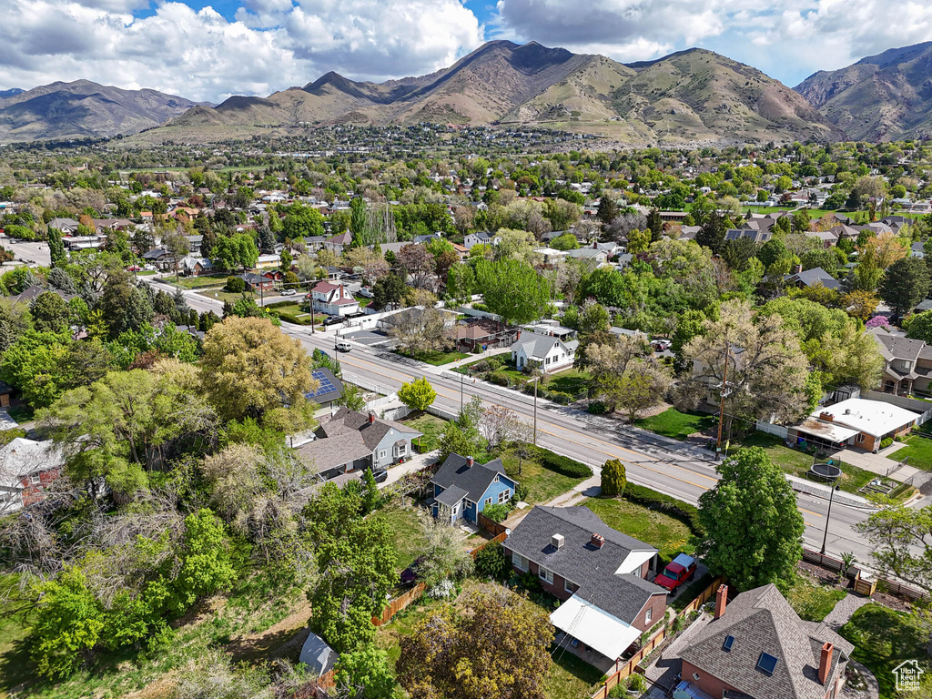 Bird\\\'s eye view featuring a residential view and a mountain view