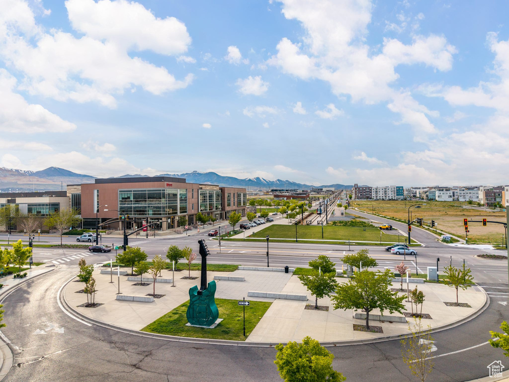 Surrounding community featuring a mountain view