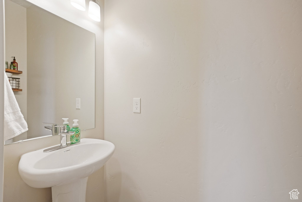 Bathroom with a sink
