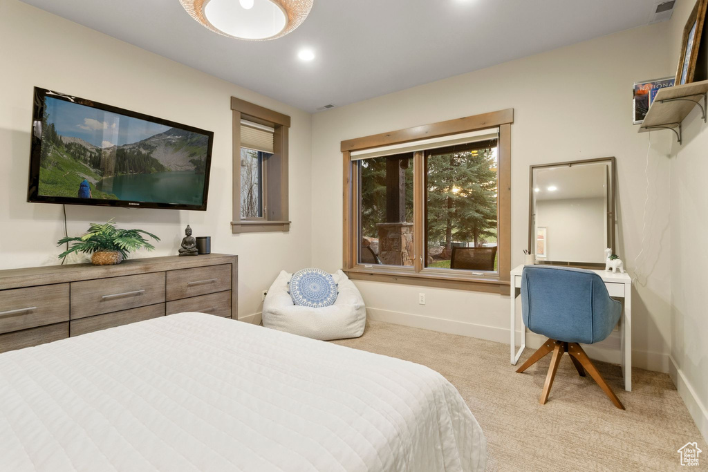 Bedroom with recessed lighting, baseboards, and light colored carpet