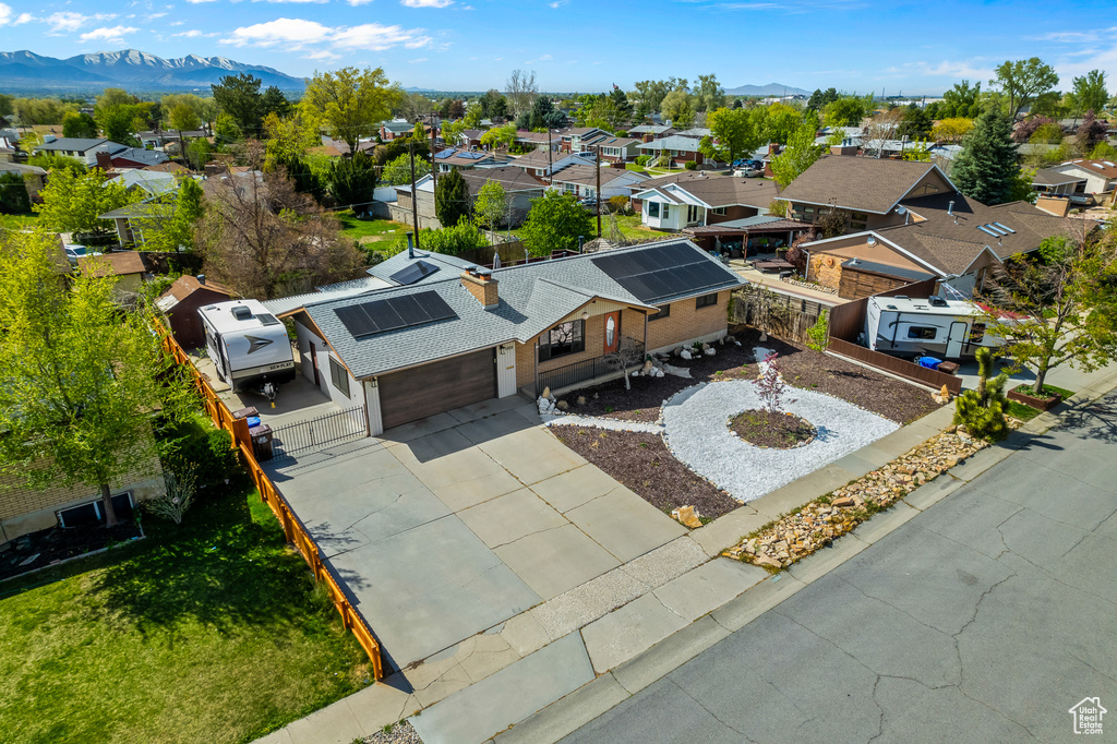Aerial view featuring a residential view and a mountain view