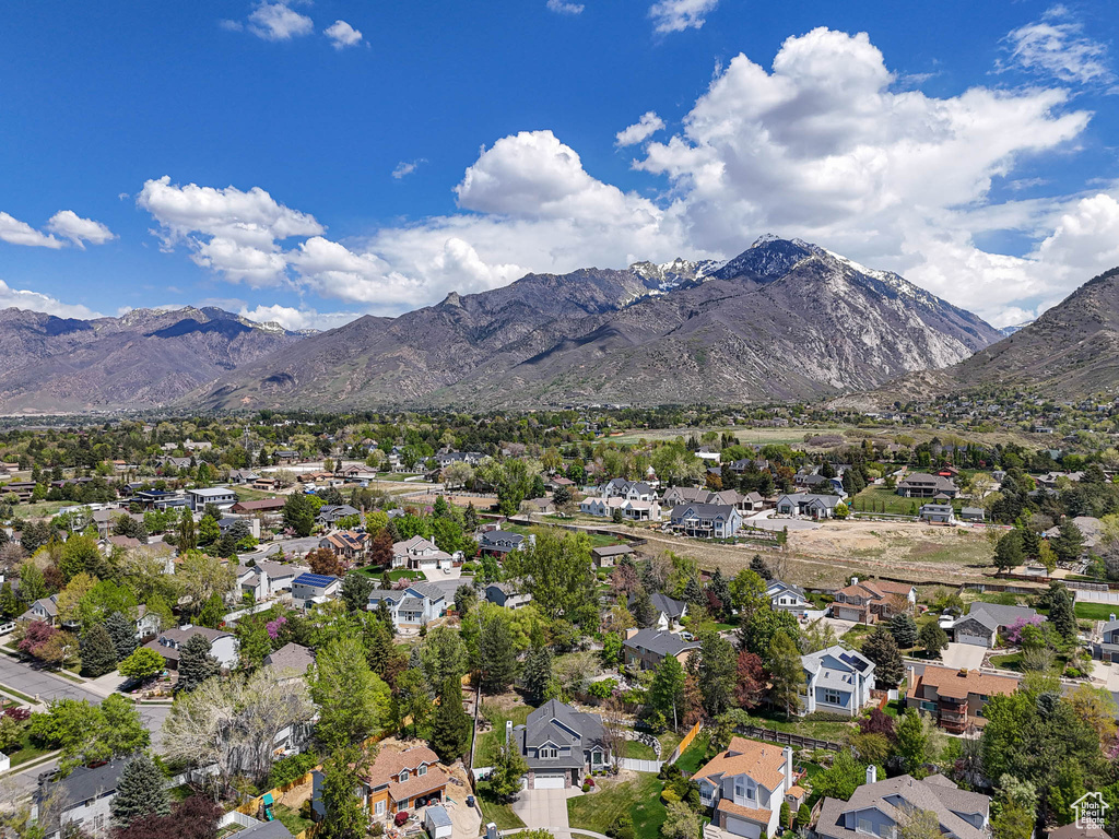 Aerial view featuring a residential view and a mountain view
