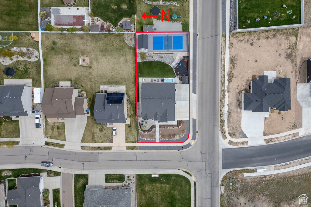 Birds eye view of property