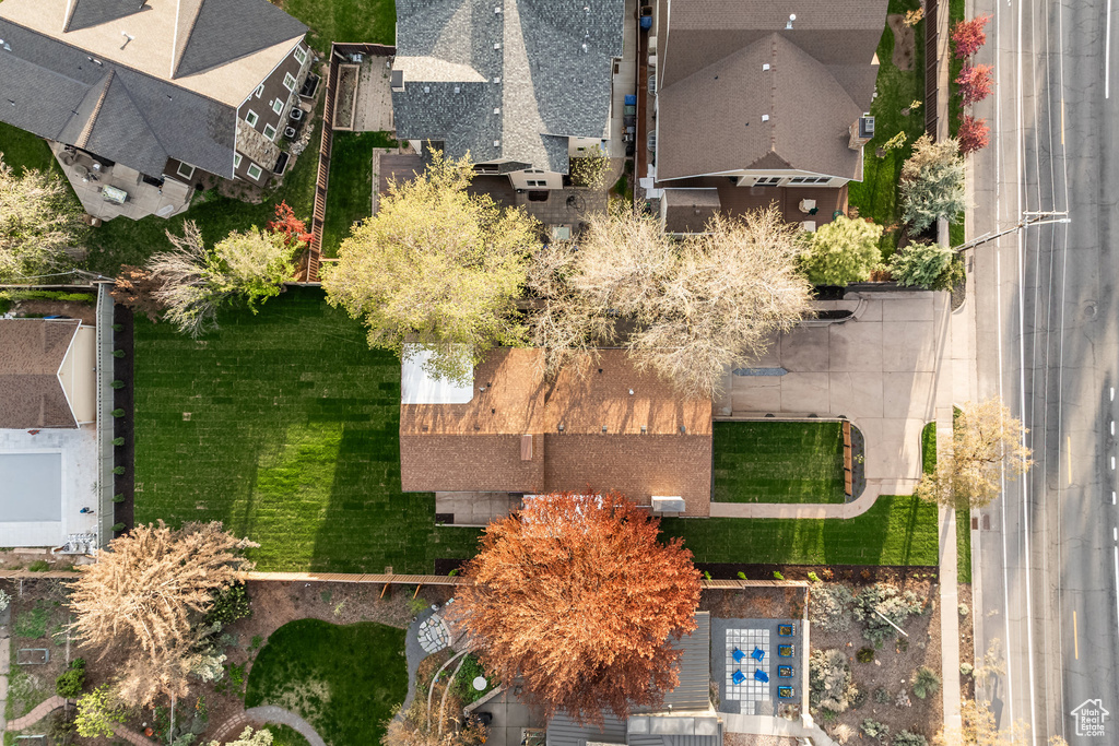Bird's eye view with a residential view